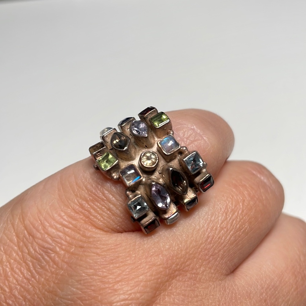 Minimalist semi orecious stones on silver size 6 ring
